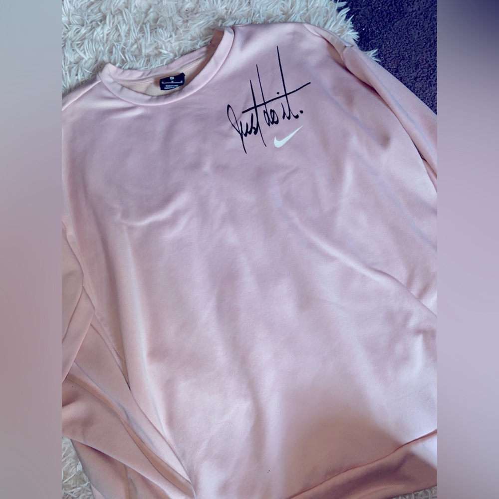 NEW NIKE sweatshirt